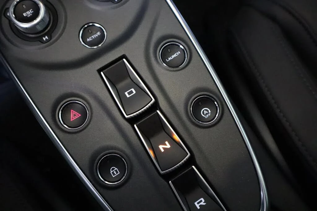 2023 McLaren GT - Image 13 of 30