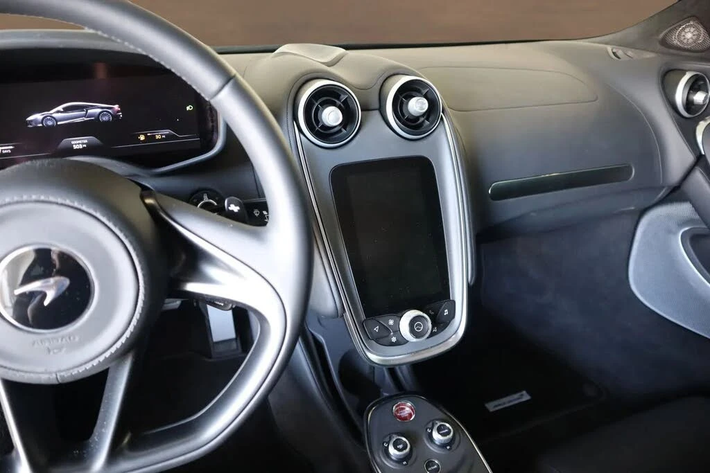 2023 McLaren GT - Image 9 of 30