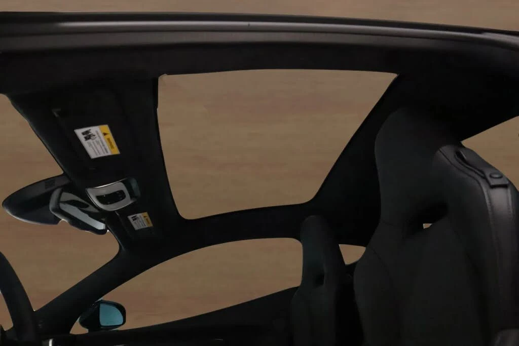 2023 McLaren GT - Image 10 of 30