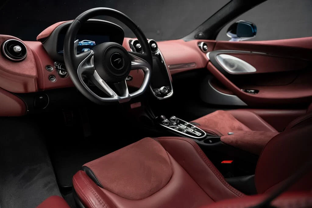 2023 McLaren GT - Image 2 of 31