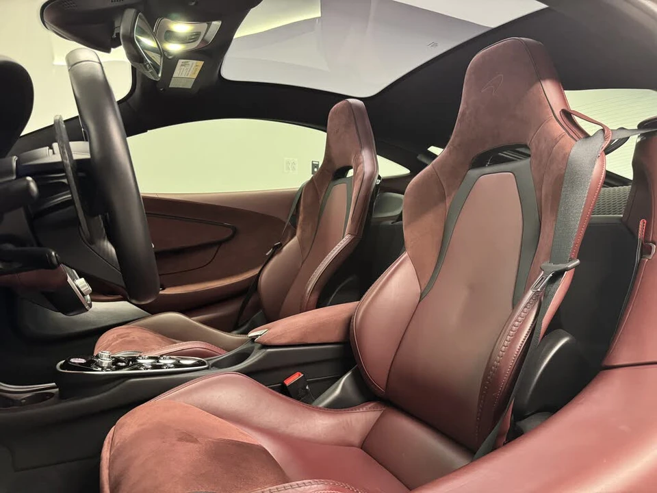 2023 McLaren GT - Image 11 of 18