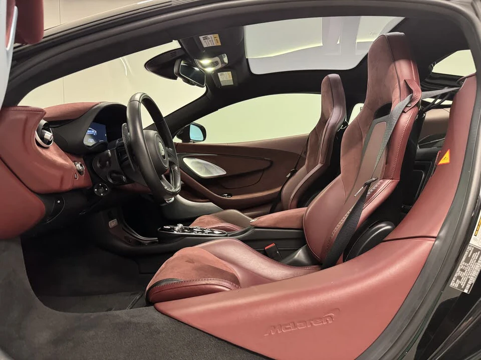 2023 McLaren GT - Image 10 of 18