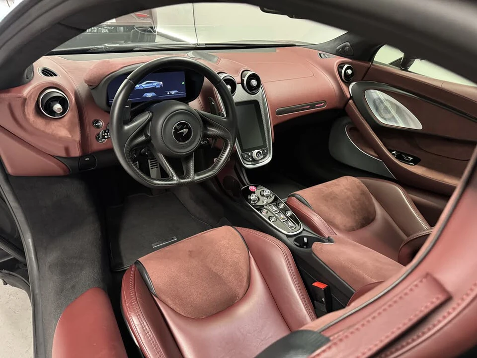 2023 McLaren GT - Image 12 of 18