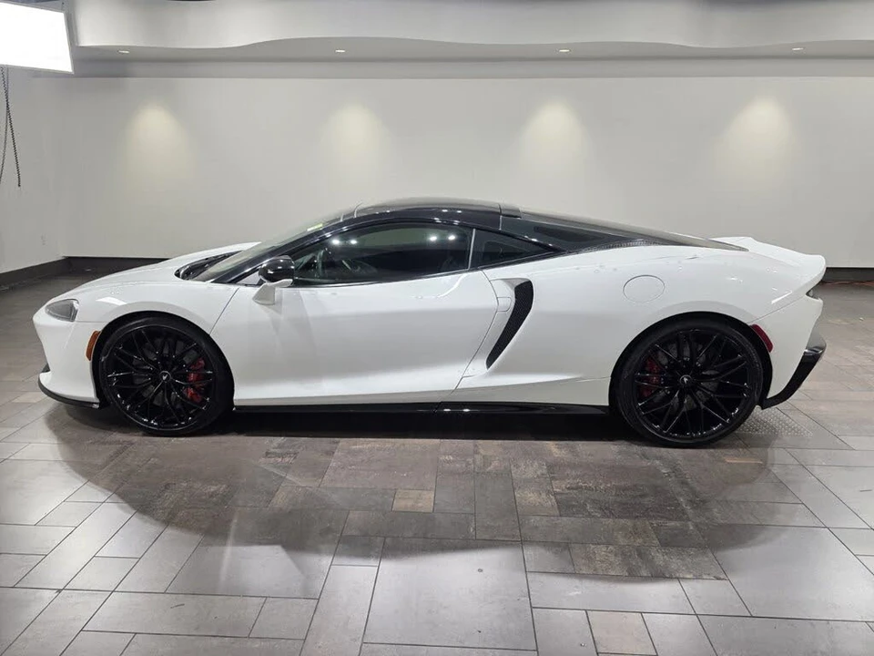 2023 McLaren GT - Image 3 of 24