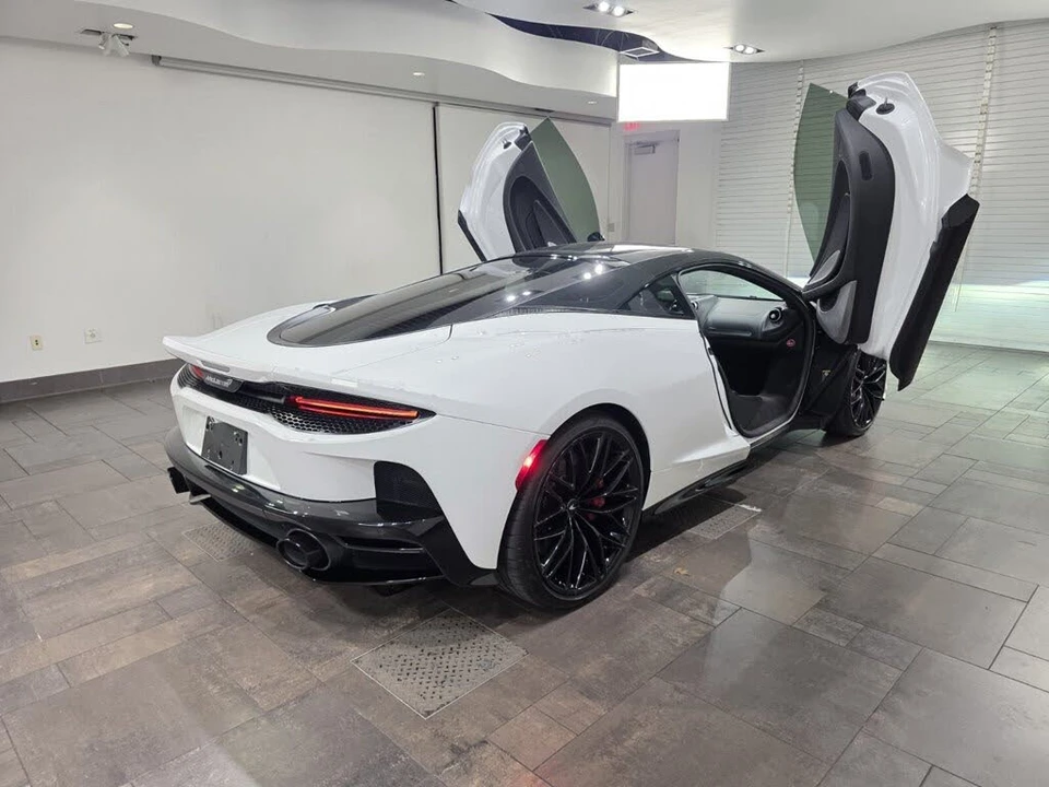 2023 McLaren GT - Image 23 of 24