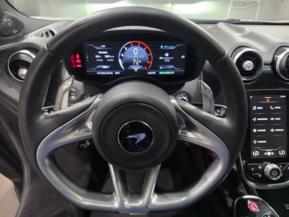 2023 McLaren GT - Image 10 of 24