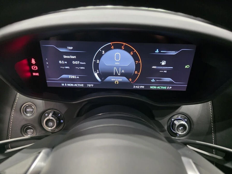 2023 McLaren GT - Image 12 of 24