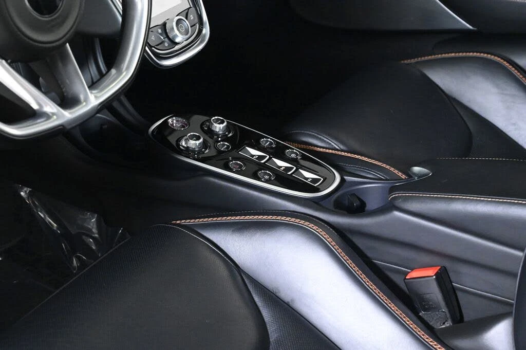 2023 McLaren GT - Image 14 of 26