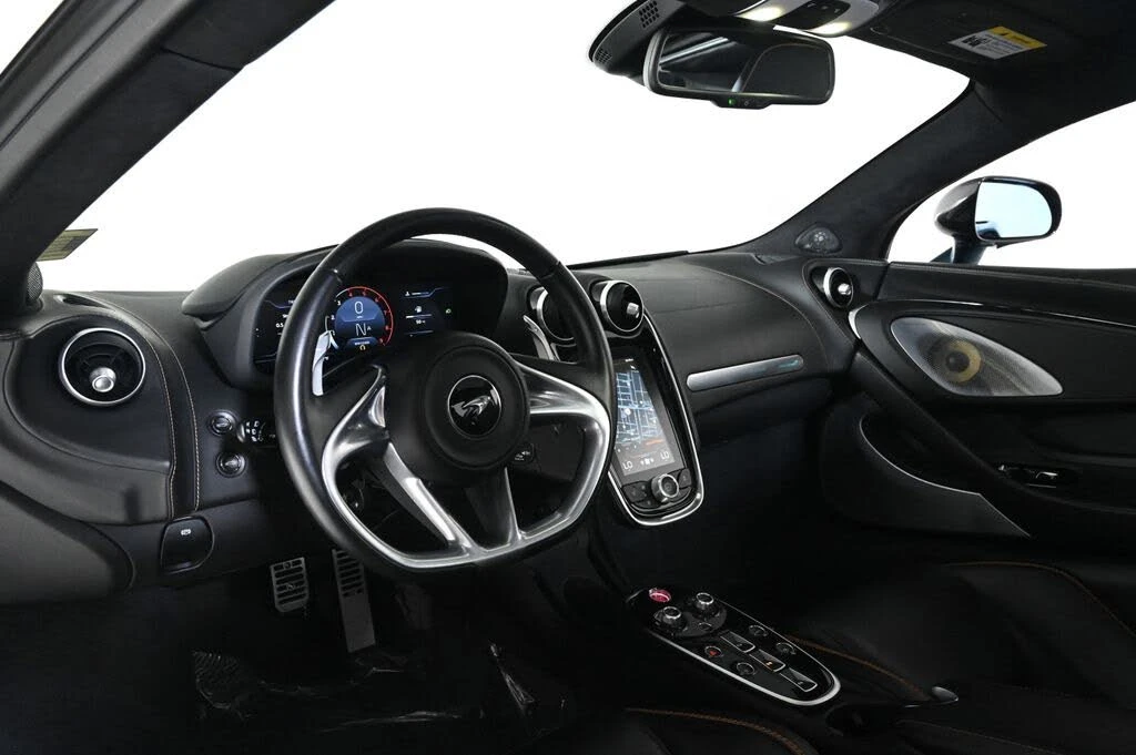 2023 McLaren GT - Image 9 of 26