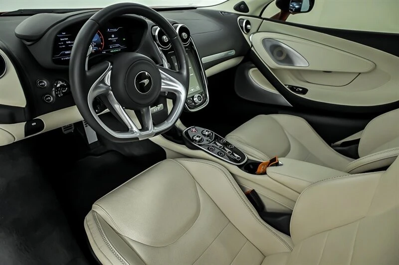 2023 McLaren GT - Image 21 of 31