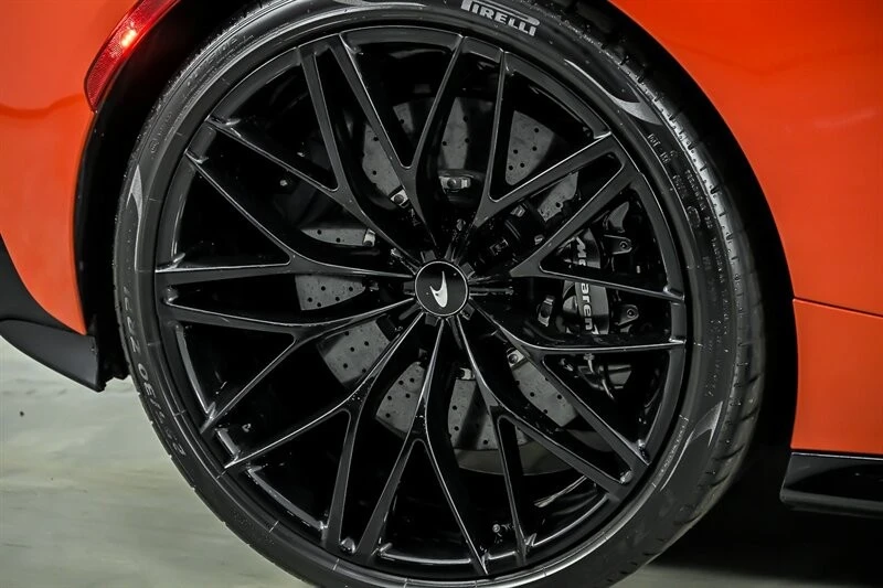 2023 McLaren GT - Image 12 of 31