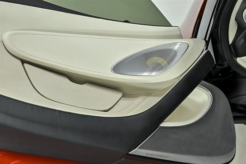 2023 McLaren GT - Image 19 of 31