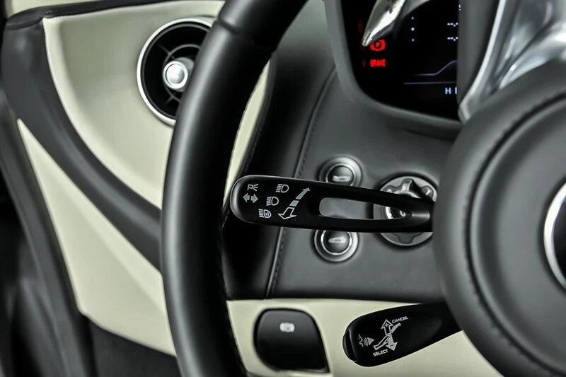 2023 McLaren GT - Image 30 of 31