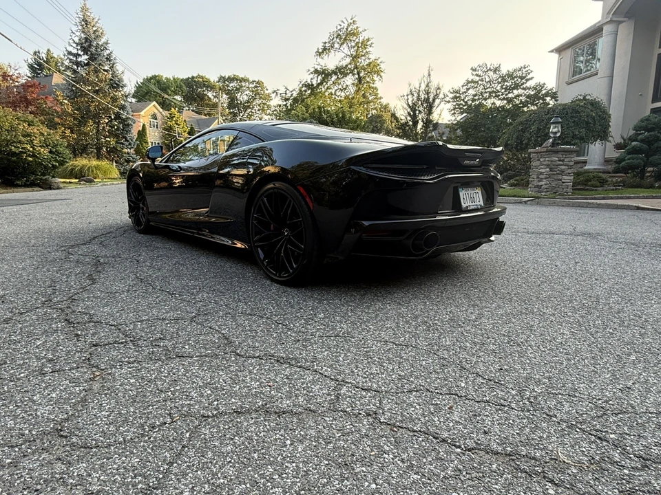 2023 McLaren GT - Image 14 of 25