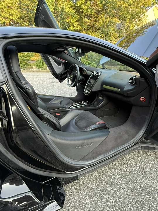 2023 McLaren GT - Image 18 of 25