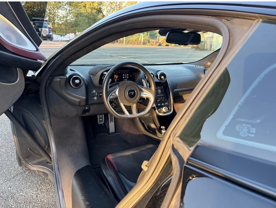 2023 McLaren GT - Image 19 of 28