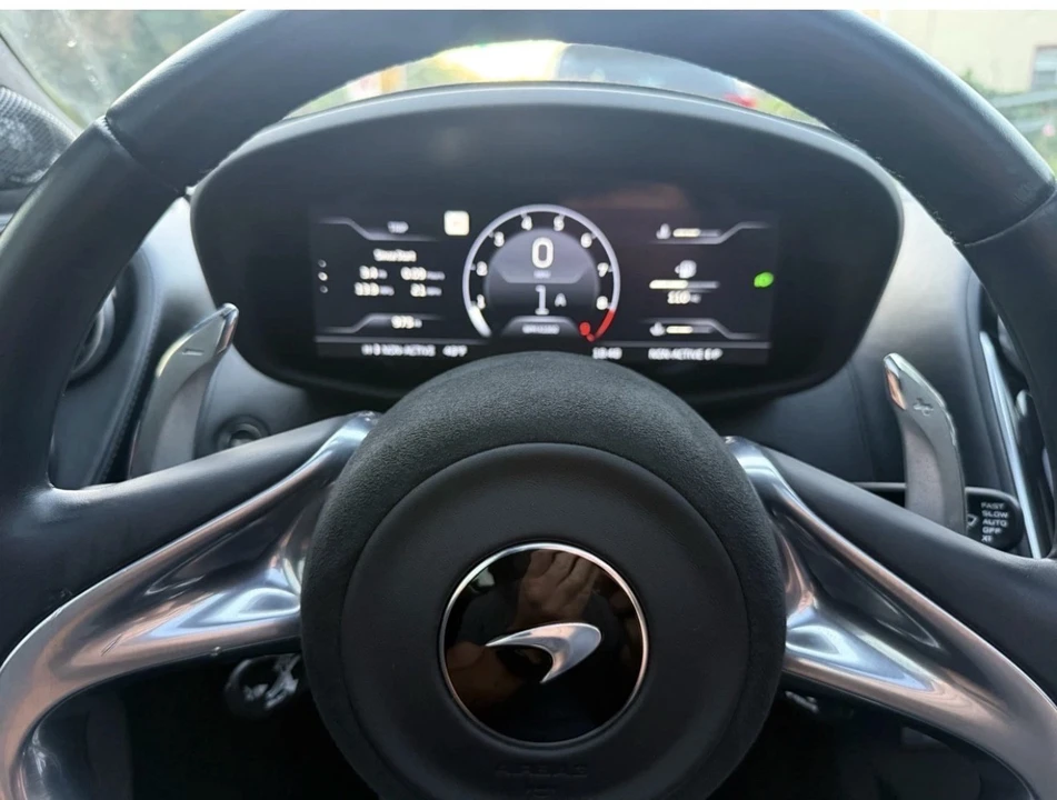 2023 McLaren GT - Image 25 of 28