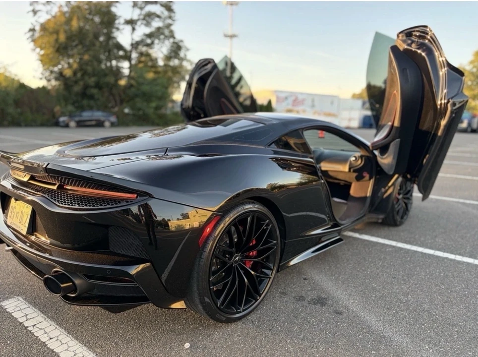2023 McLaren GT - Image 5 of 28