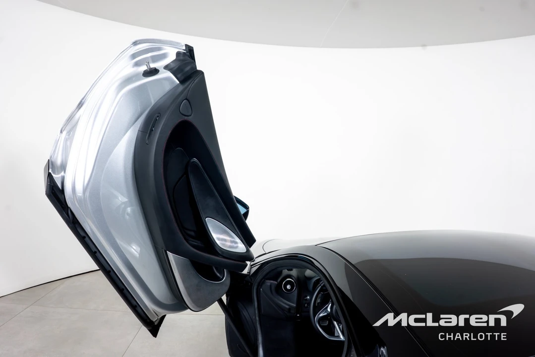 2023 McLaren GT - Image 10 of 29