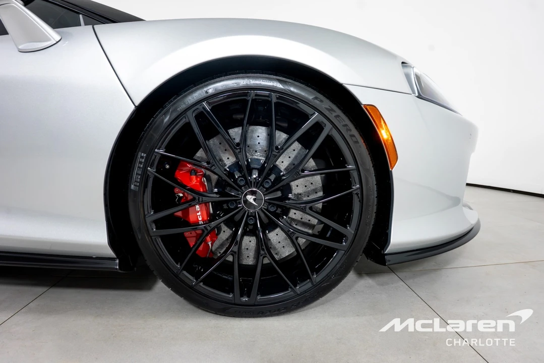 2023 McLaren GT - Image 25 of 29