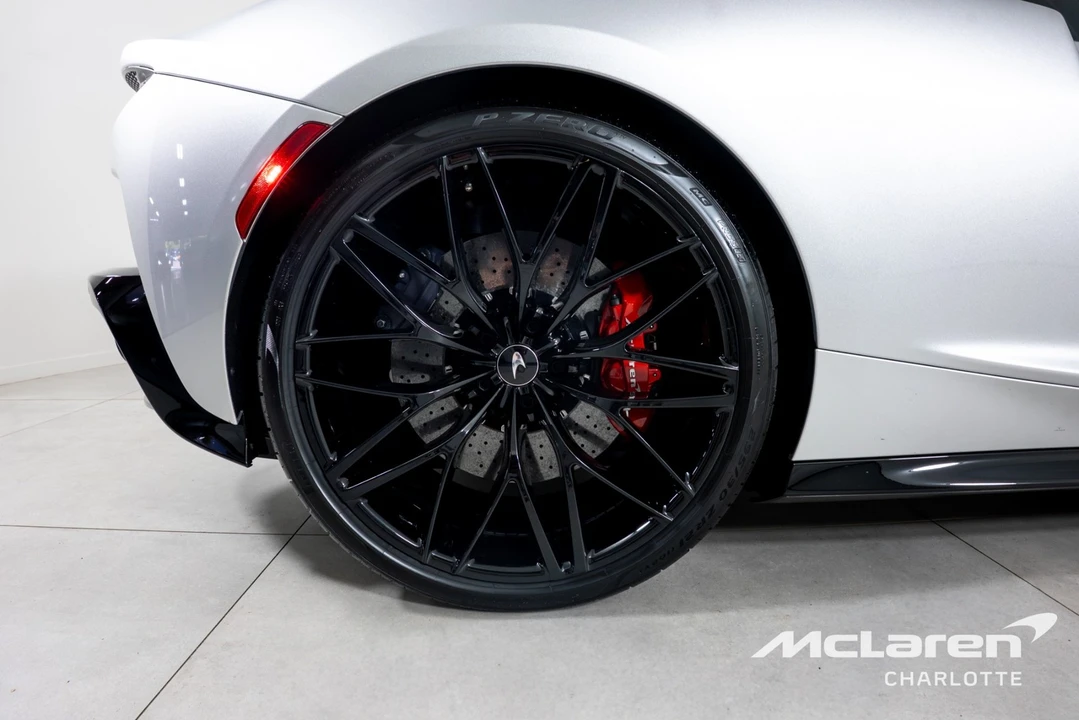 2023 McLaren GT - Image 24 of 29