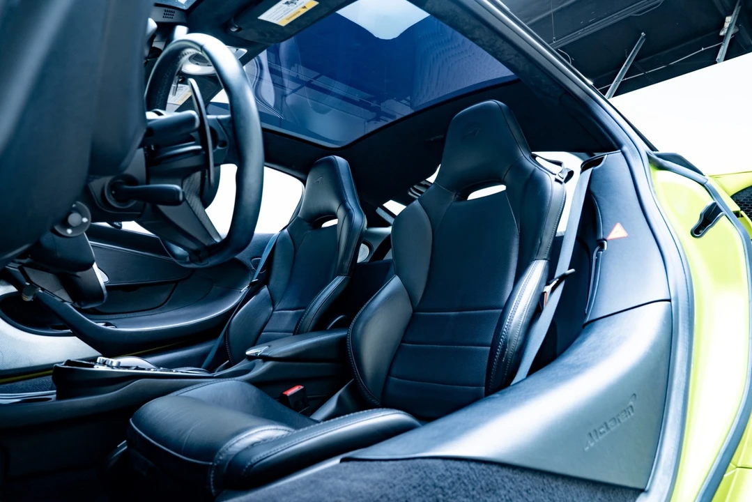 2023 McLaren GT - Image 17 of 31