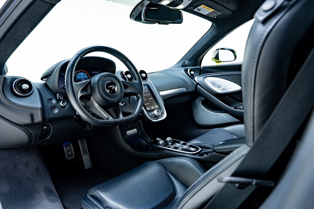 2023 McLaren GT - Image 2 of 31
