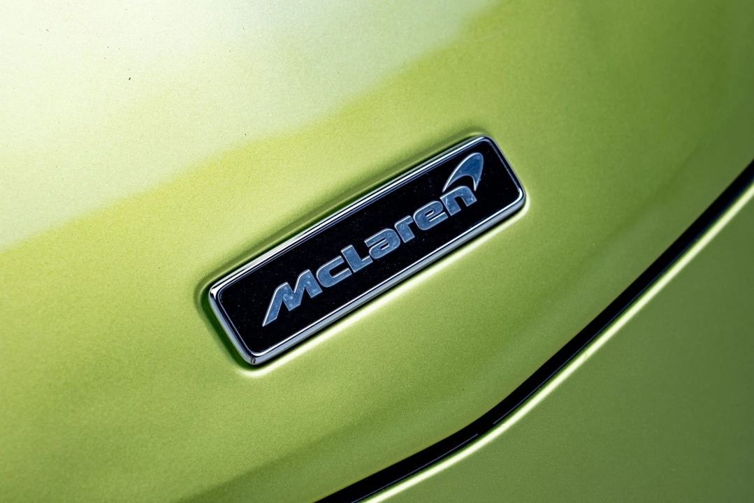 2023 McLaren GT - Image 15 of 31