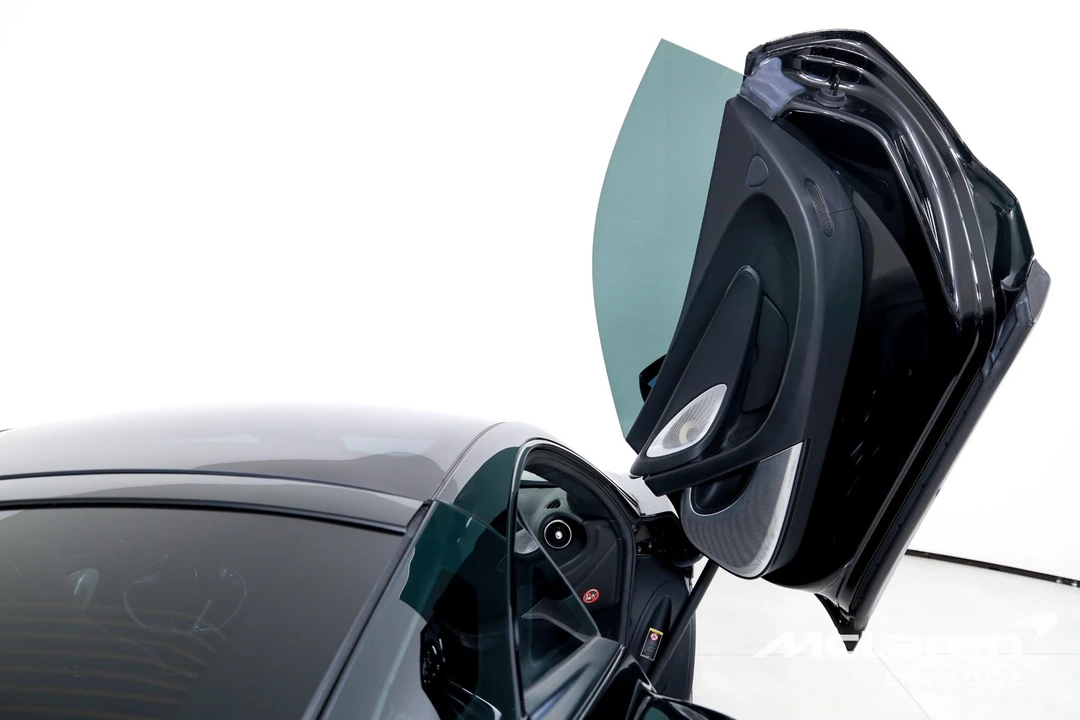2023 McLaren GT - Image 18 of 30