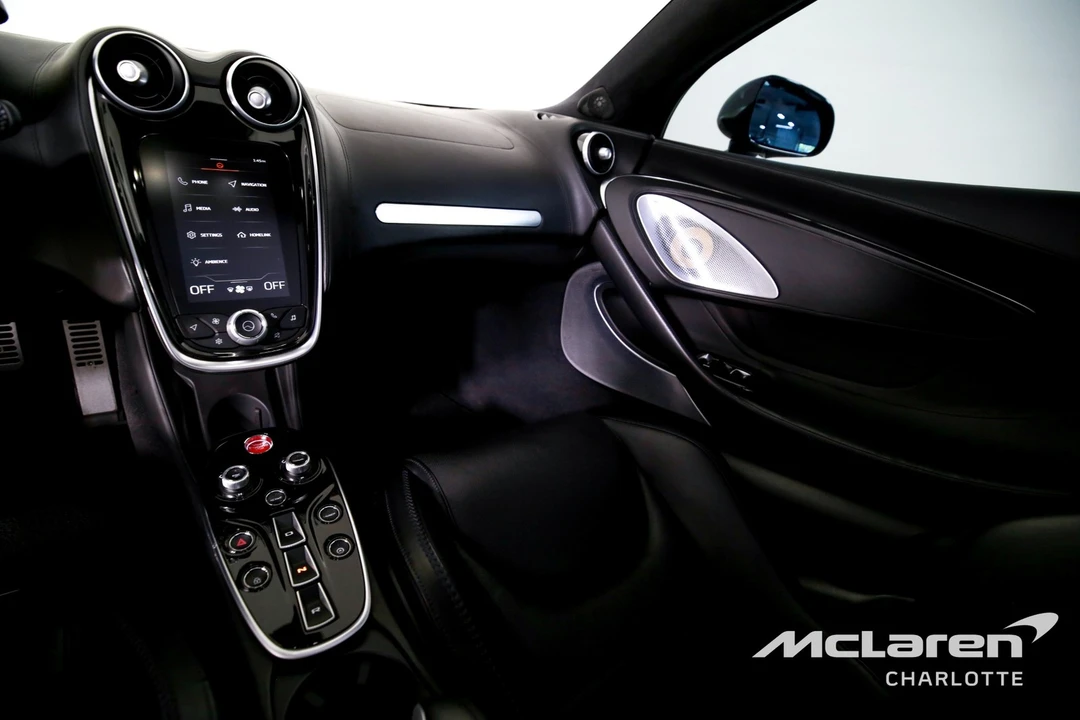 2023 McLaren GT - Image 16 of 30