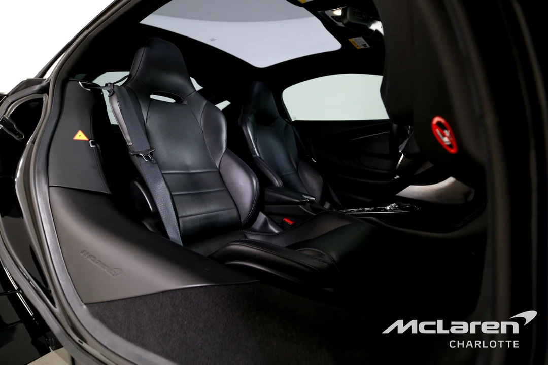 2023 McLaren GT - Image 19 of 30