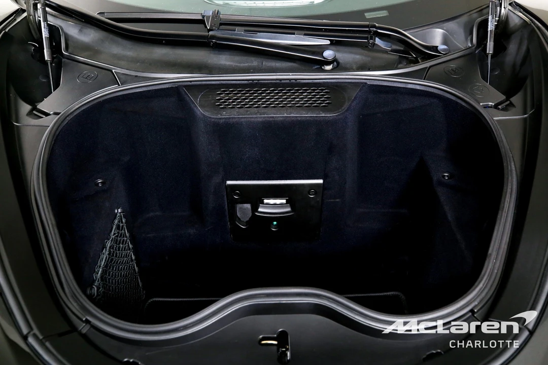 2023 McLaren GT - Image 17 of 30