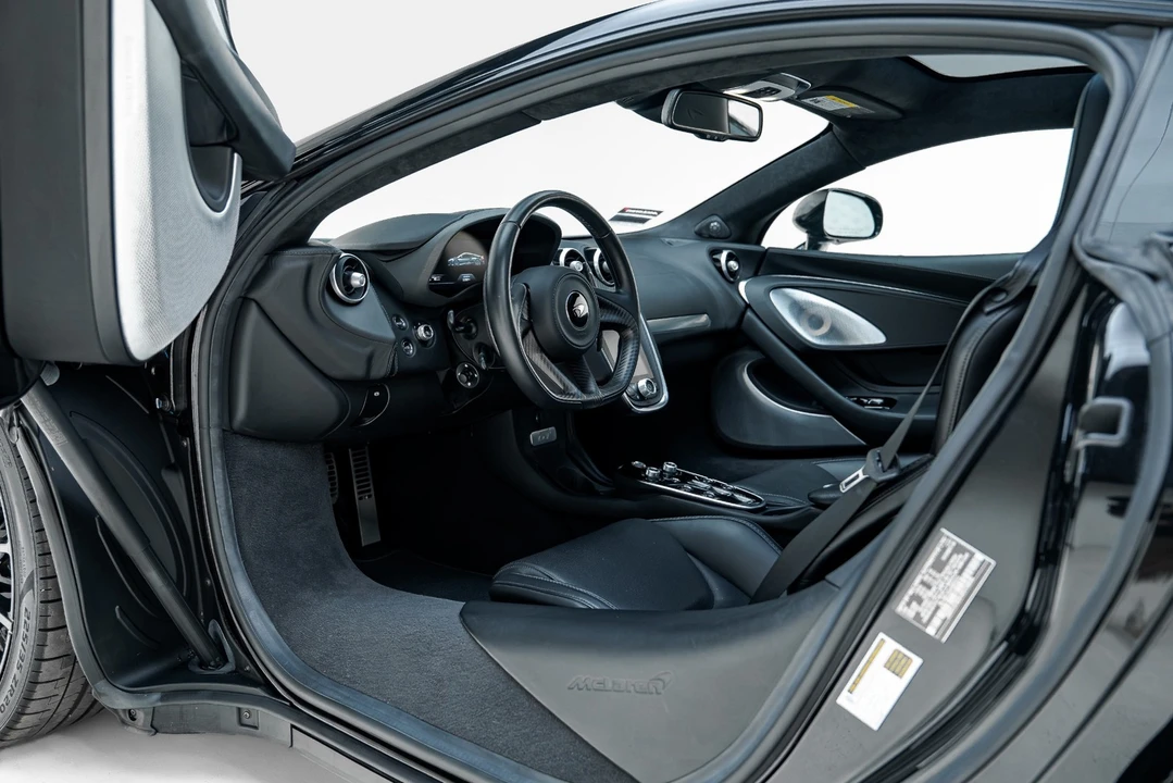 2023 McLaren GT - Image 3 of 31