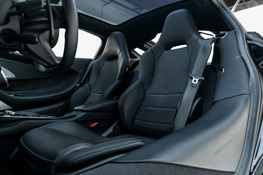 2023 McLaren GT - Image 4 of 31