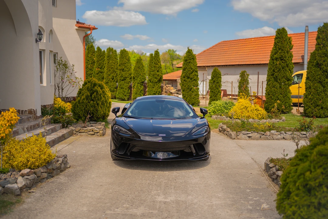2023 McLaren GT - Image 11 of 31