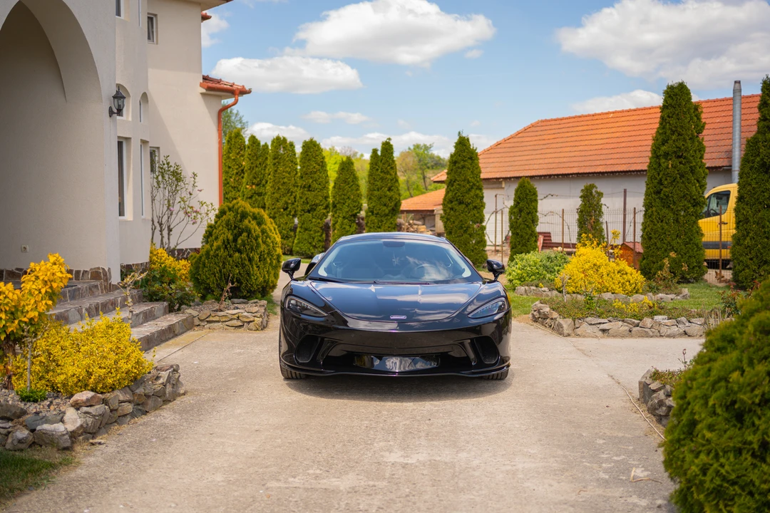 2023 McLaren GT - Image 12 of 31