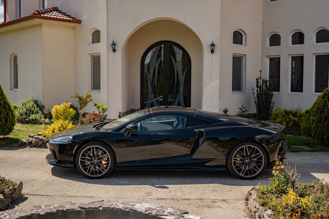 2023 McLaren GT - Image 4 of 31