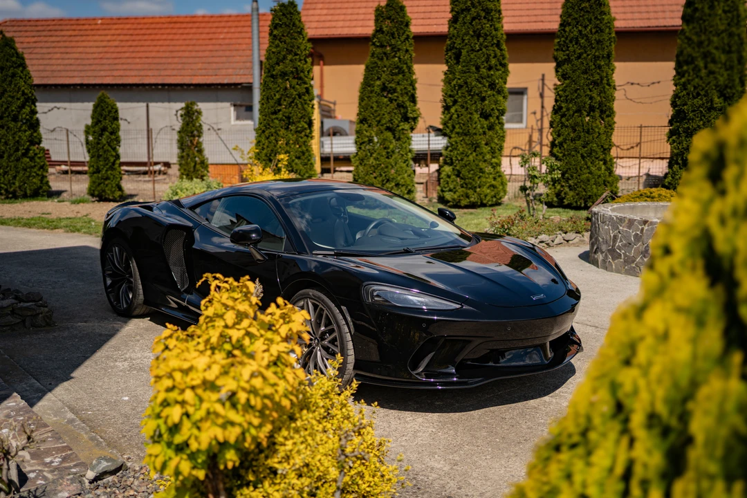 2023 McLaren GT - Image 19 of 31