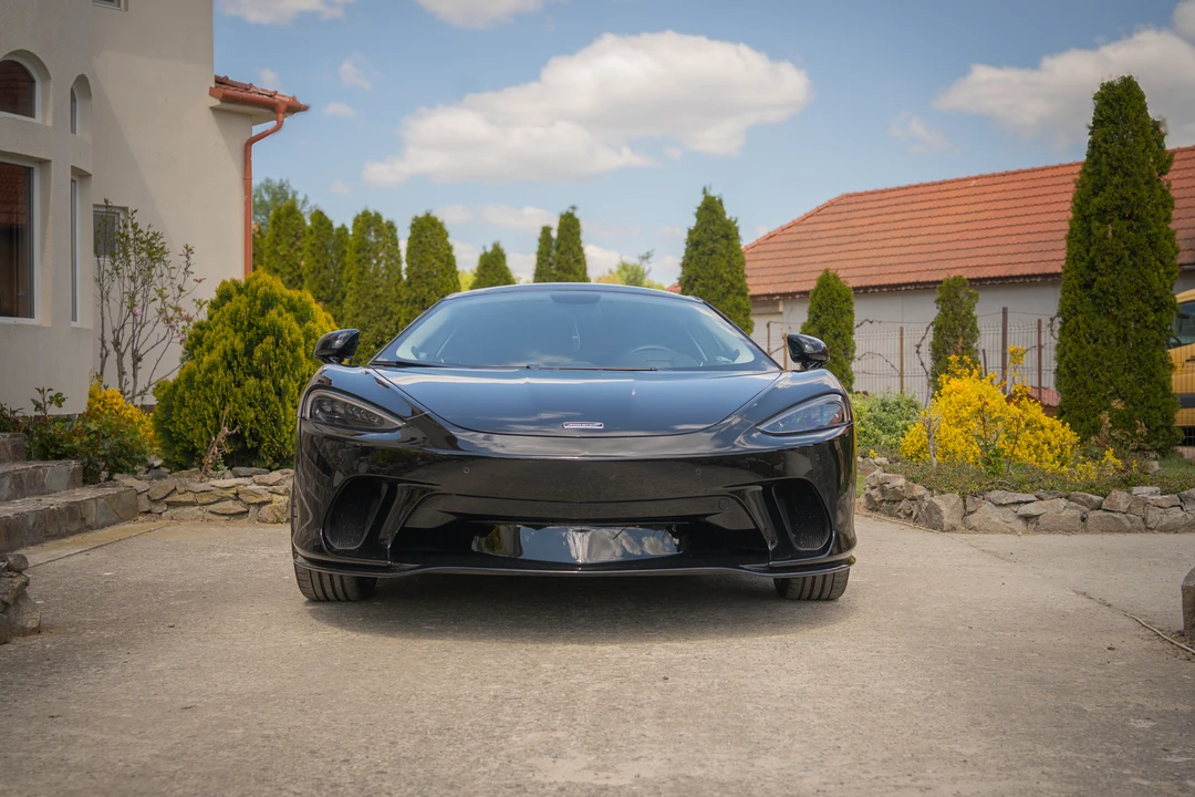 2023 McLaren GT - Image 2 of 31