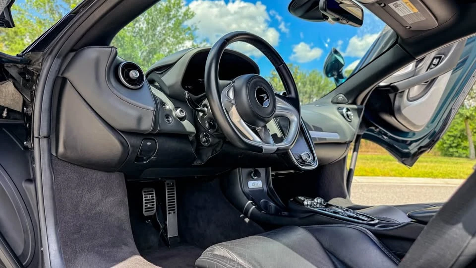 2023 McLaren 570GT - Image 12 of 20