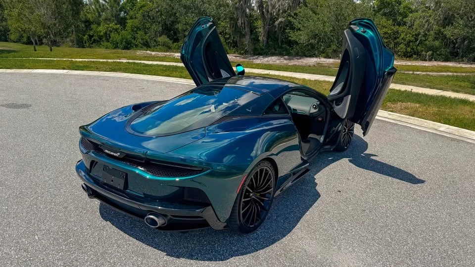 2023 McLaren 570GT - Image 8 of 20