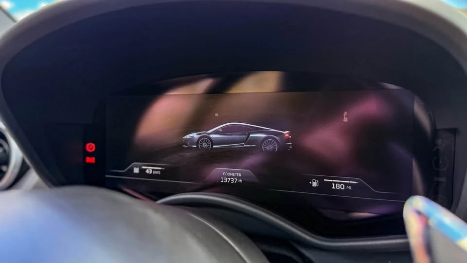 2023 McLaren 570GT - Image 18 of 20