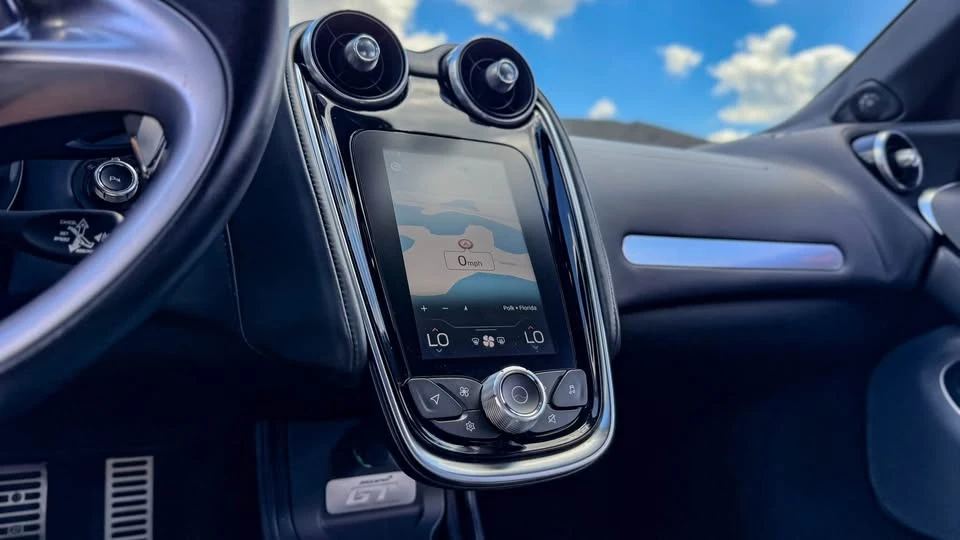 2023 McLaren 570GT - Image 19 of 20
