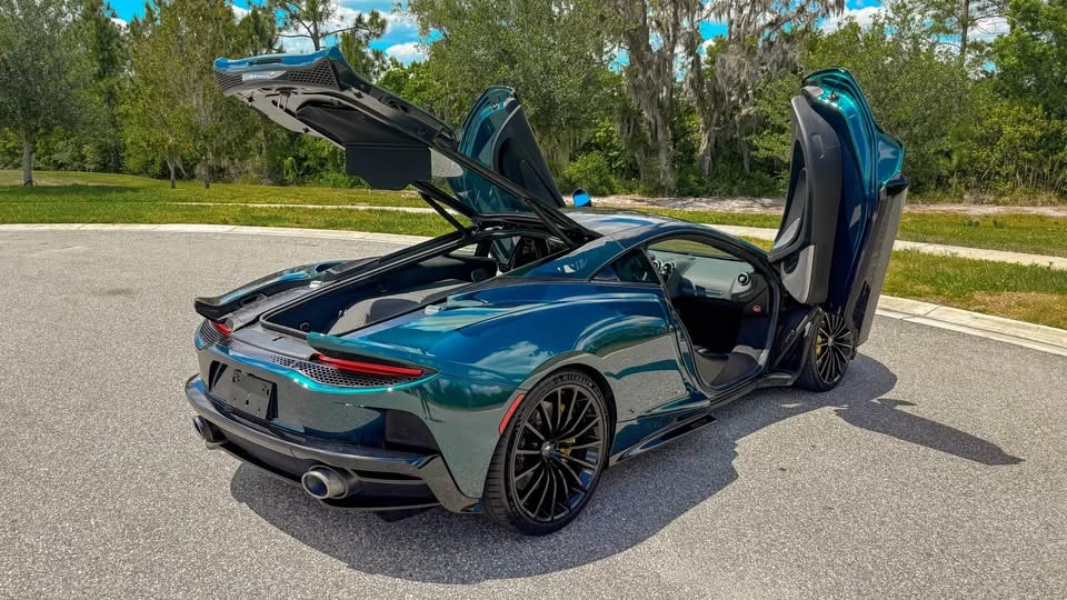 2023 McLaren 570GT - Image 4 of 20