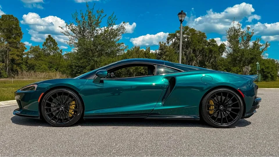 2023 McLaren 570GT - Image 5 of 20
