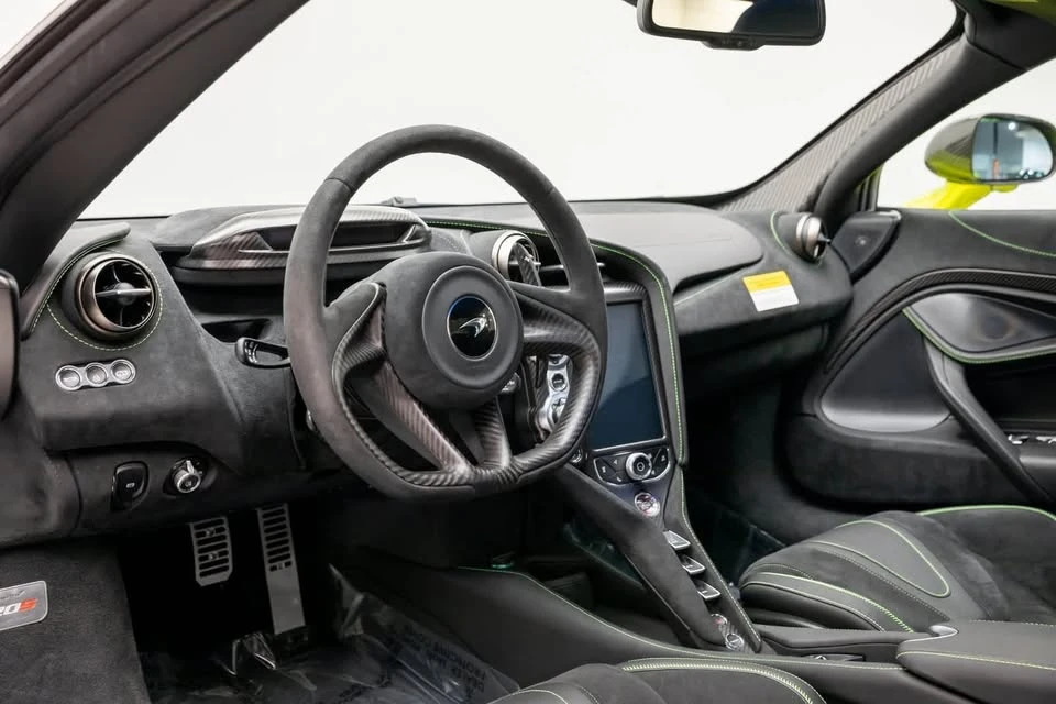 2023 McLaren 720S Spider - Image 13 of 15