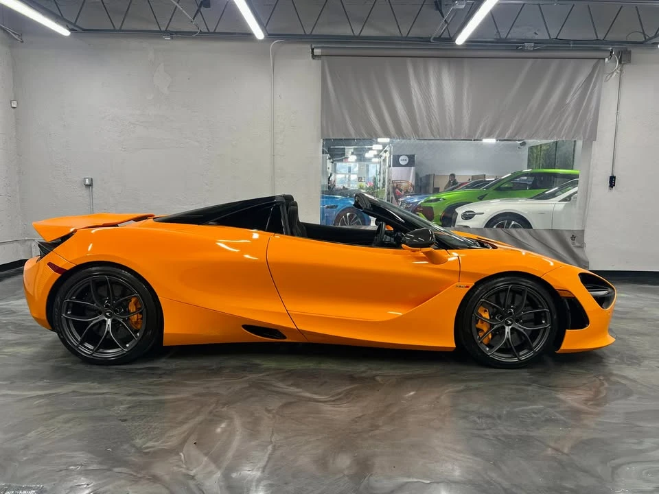 2023 McLaren 720S - Image 18 of 20