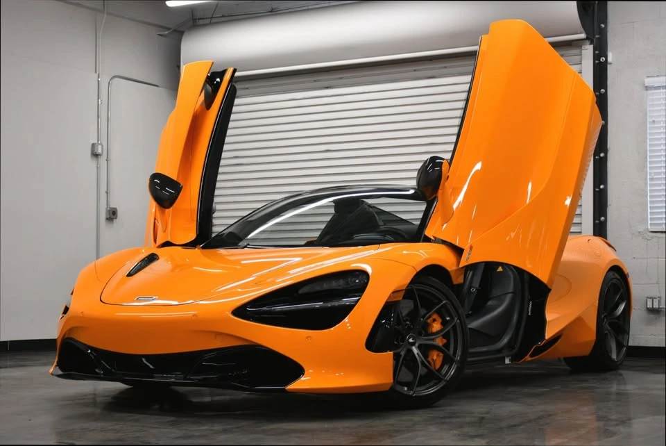 2023 McLaren 720S - Image 2 of 19