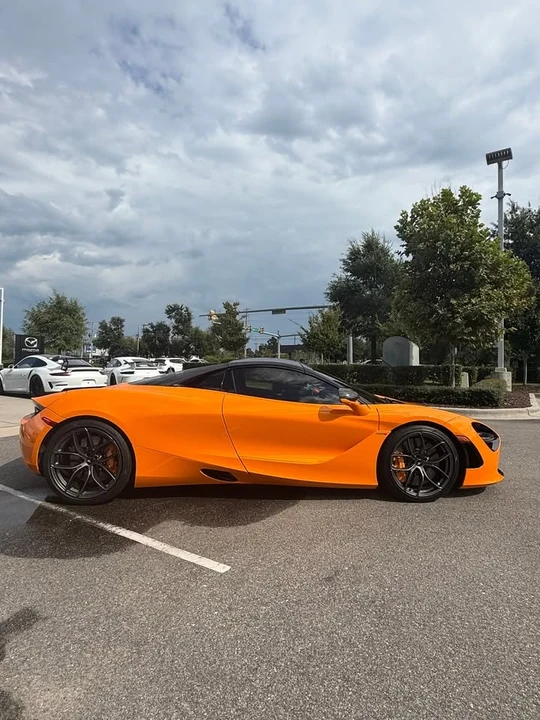 2023 McLaren 720S Spider - Image 6 of 15