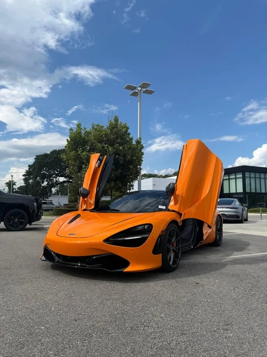2023 McLaren 720S Spider - Image 14 of 15